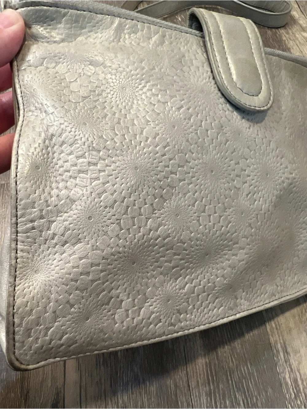 Hobo The Original Gray Embossed Leather Crossbody Bag Slim Floral Geometric - Picture 3 of 10